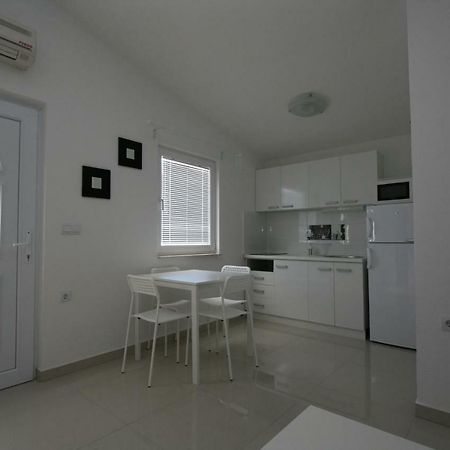 Apartmani Popovic Nin Bagian luar foto