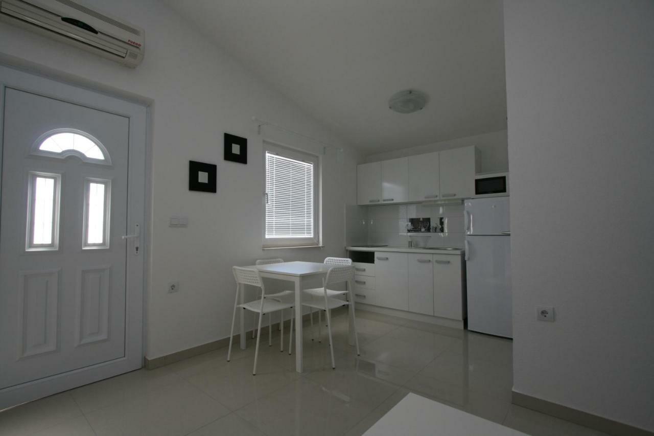 Apartmani Popovic Nin Bagian luar foto