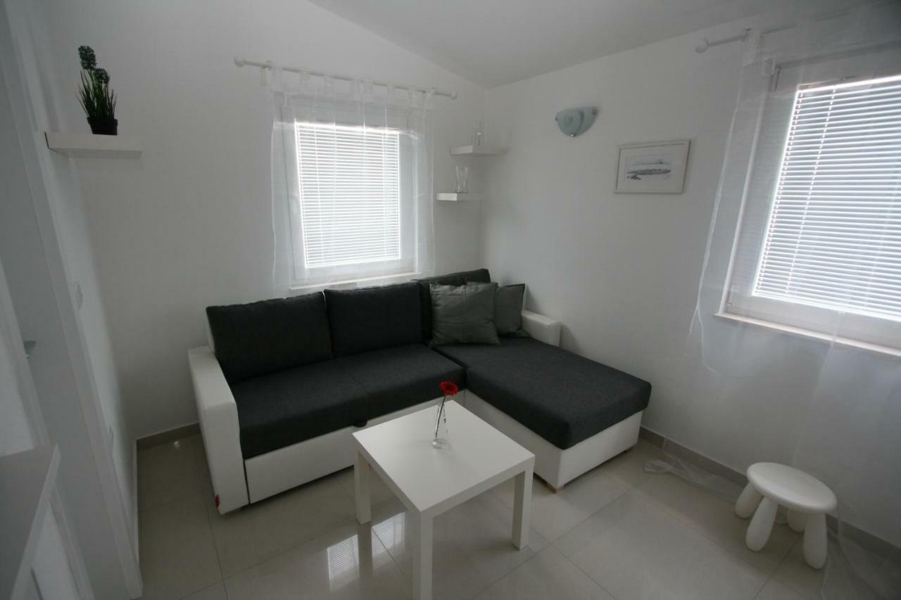 Apartmani Popovic Nin Bagian luar foto